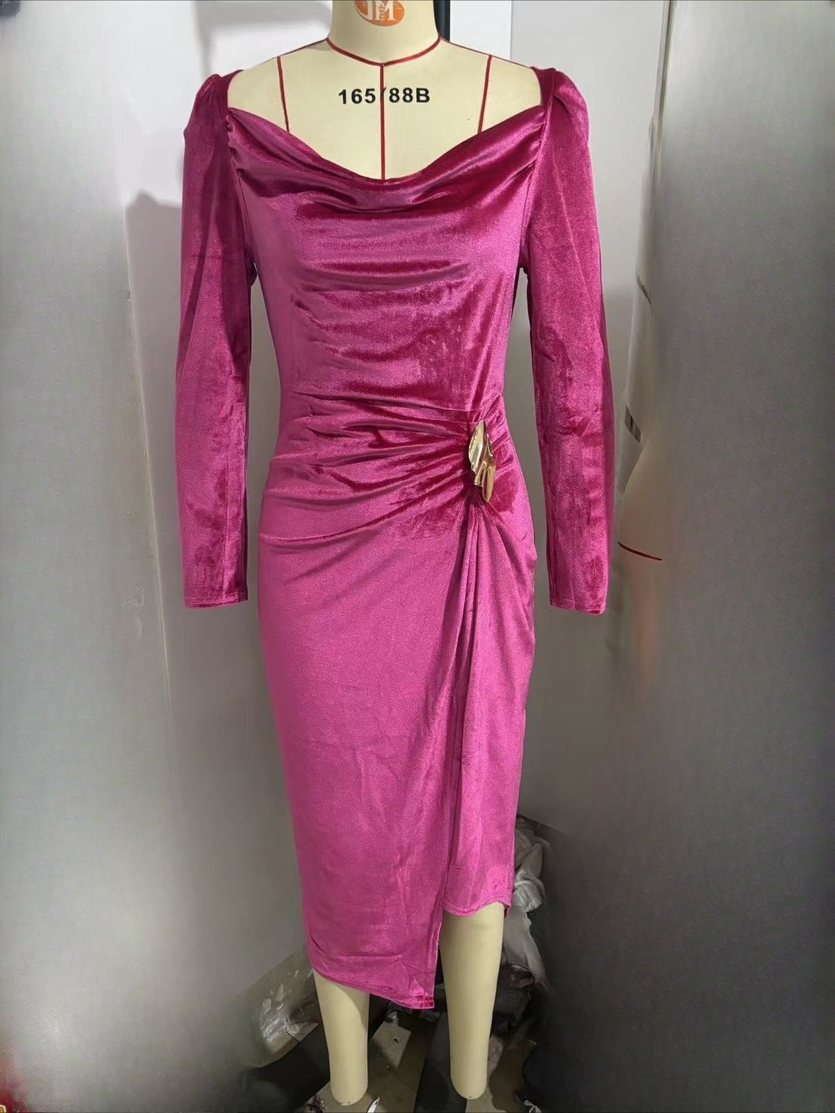 K Women's Casual Velvet Sexy New Long Sleeved Slimming Pleated Long Slit Hip Hugging Dress_ecoleips.com