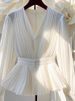 Early Autumn New Style Elegant V-neck Long-sleeve Top, Mature French Niche Unique Beautiful Blouse, Light Luxury White_ecoleips.com