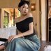 Women's Slim Fit Off-Shoulder Ribbed Stretch Tee Short Sleeve Crop Top Y2K Aesthetic T-Shirt for Summer_ecoleips.com