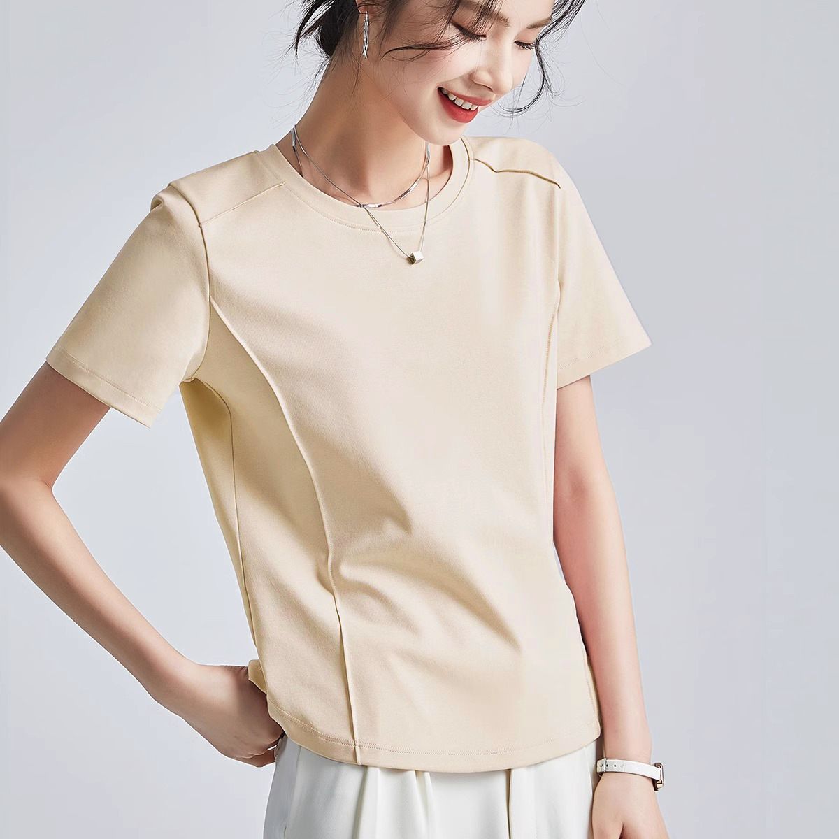 This Korean-Style Pure Cotton T-Shirt Features A Regular Shoulder Cut, A Stylish Summer Design With A Curved Hem, And A_ecoleips.com
