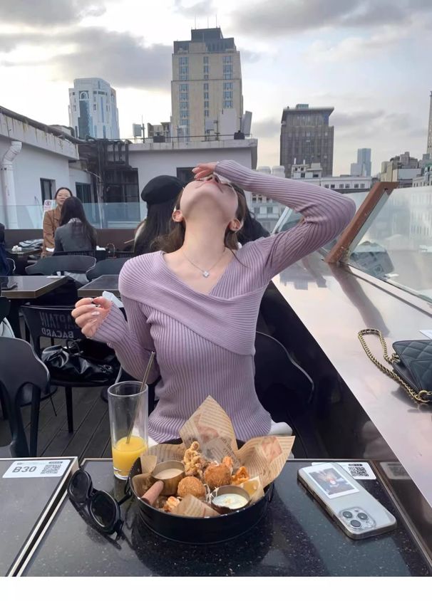 girl Zhen Daini Gray Purple Cross V-neck Knitted Base Shirt For Women, Autumn Collarbone Slimming Sweater, Off-shoulder Top_ecoleips.com