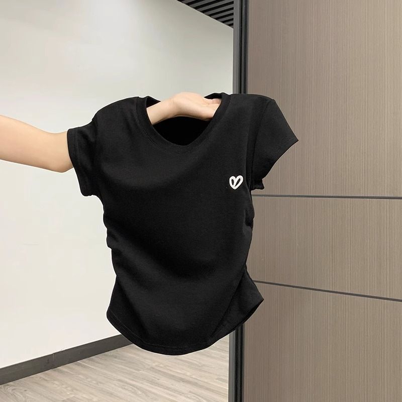 Summer Modell Short-Sleeved T-Shirt For Petite Women Featuring A Pleated Waist Design That Creates A Slimming Effect A_ecoleips.com