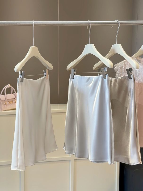 French Style High-Waisted Satin Midi Skirt for Women Simple Chic A-Line Mini Skirt Acetate New Summer 2026_ecoleips.com