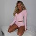 2025 European American Sexy Low-cut V-neck Tight-fitting Long-sleeve Top And Fashionable Sporty Ultra-short Pants_ecoleips.com