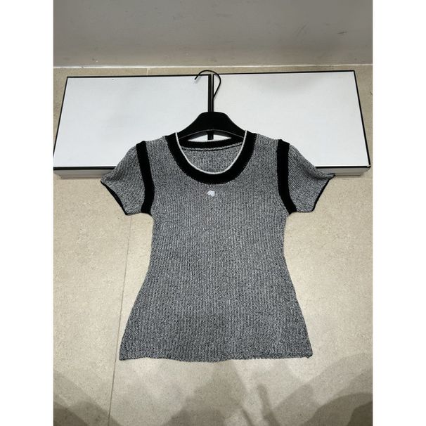 2026 Summer New Style Knitted Black And White Round Neck Short Sleeve Brand Logo Slim Fit Versatile Top For Women_ecoleips.com