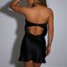 Women Romantic Figure‑Flattering Dress With Off‑Shoulder Strapless Neckline_ecoleips.com
