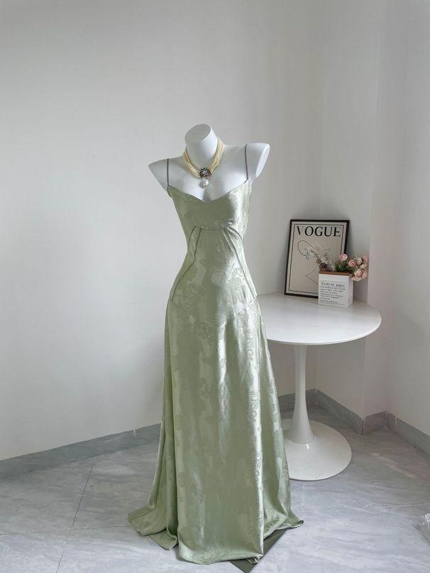 New Cross-border Vintage French Lace Sexy Strap Dress, Long Gown, Elegant Dress For Seaside Vacations_ecoleips.com