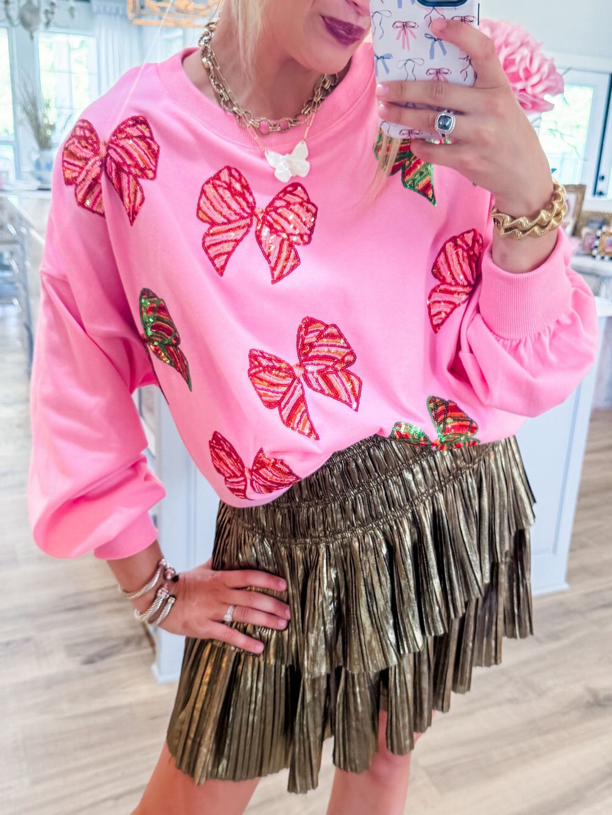 Bow & Sequins Sweatshirt – Oversized Christmas Long Sleeve Top (XS/S/M/L, Pink/Beige)_ecoleips.com