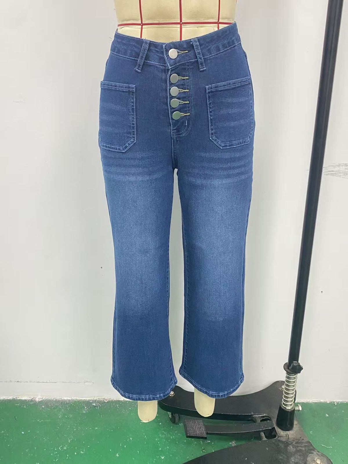 K New Women's Jeans Button Elastic Loose Denim Cropped Pants_ecoleips.com