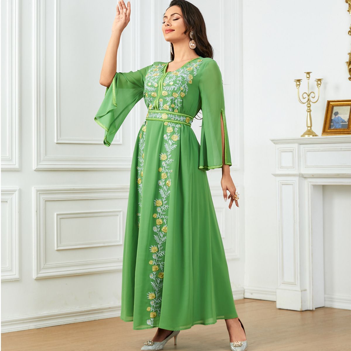 3675 Large Embroidered Elegant Muslim Abaya Dubai Long Dress_ecoleips.com