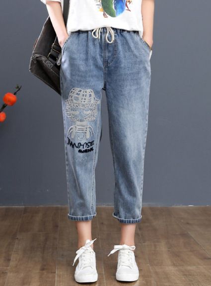 Japanese Ethnic Style Plus-size Denim Cropped Pants With Ripped Details Embroidered Floral Bird Patterns, Women's Jeans,_ecoleips.com