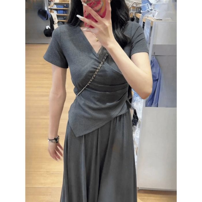French High-End Leisure 2025 Summer New Slim Fit And Slimming Short Sleeved Top, Half Skirt Two-Piece Set_ecoleips.com