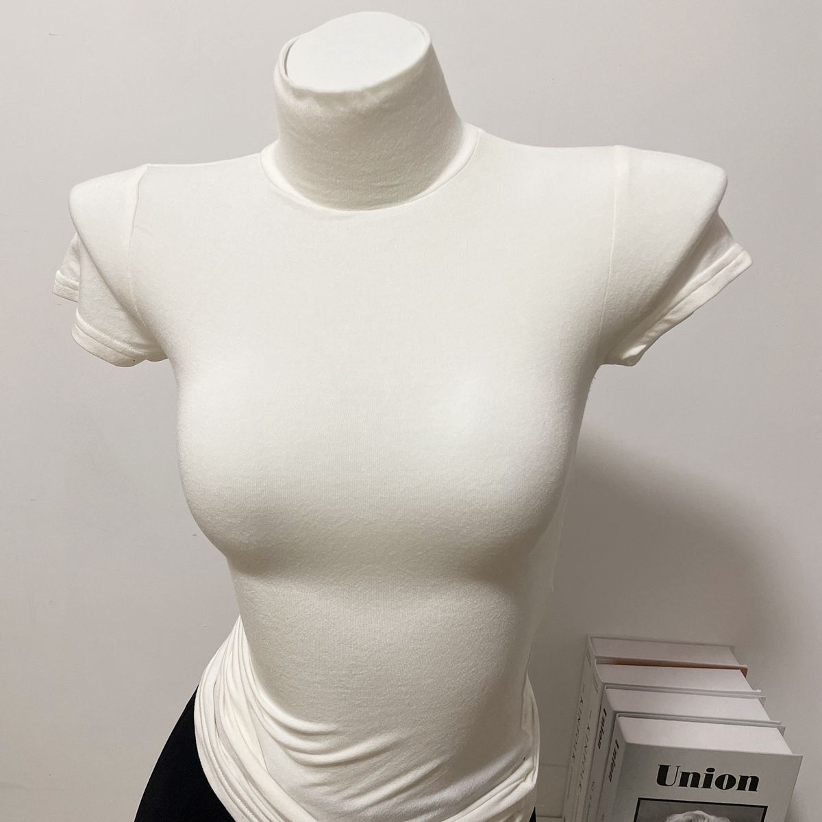 Chao High Neck Short Sleeve T-Shirt for Women Skin Friendly Soft Sheer Sexy Form Fitting Solid Color Top New Black Style_ecoleips.com