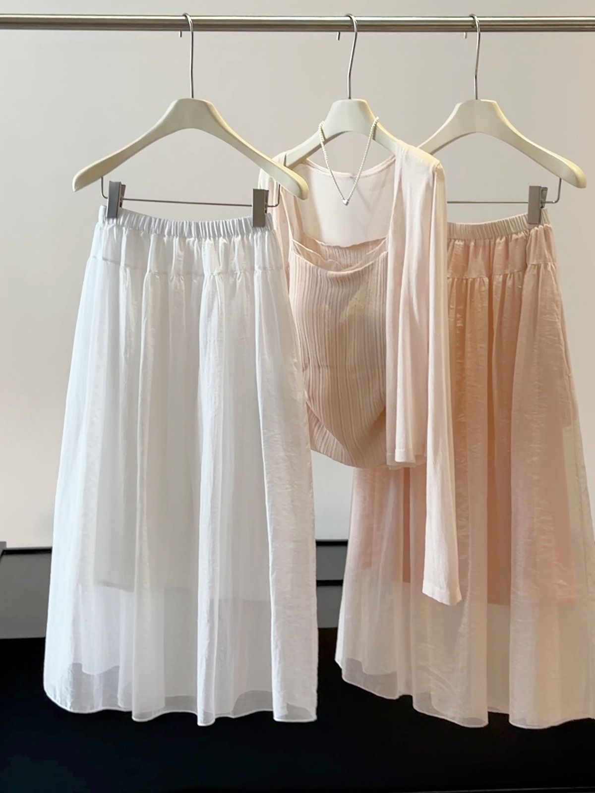 Women's High-Waisted Slimming Patchwork Midi Skirt Gentle Light Solid Color A-Line Mid-Length Flared Skirt for Summer Style_ecoleips.com