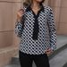 Women's Graphic T-Shirt, Long Sleeve V Neck Casual Shirt, Perfect For Everyday Wear_ecoleips.com