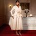 Plus-size Women's Long-sleeve Floral Dress, Slimming V-neck, Waist-cinching, Ruffled Hem, Elegant Party Gown_ecoleips.com