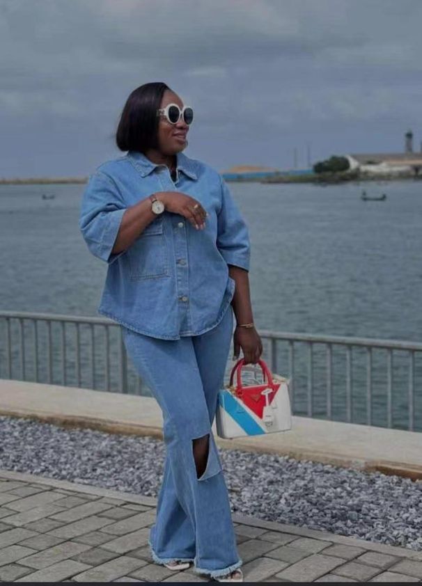 Trendy Distressed Denim Shirt & Jeans Set - Casual Streetwear Two-Piece Outfit For Men & Women (Blue/Light Blue, M/L/XL/XXL)_ecoleips.com