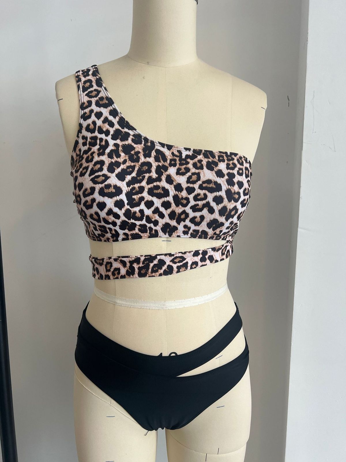 Women's Clothing Split Swimsuit Women's New One Shoulder Sexy Hot Style Huludao Swimsuit Sports_ecoleips.com