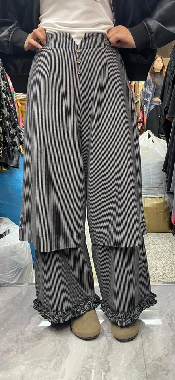 Striped Wide Leg Pants With Layered Waist Design - Elastic High Waist Trousers With Ruffle Detail Functional Side Pockets_ecoleips.com