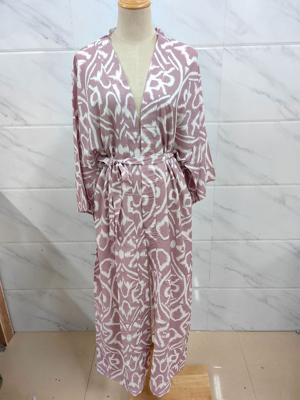 Bohemian Beach Cover-Up – Long Sleeve Flowy Kimono With Allover Print (One Size, Black/Green/Pink/Geometric)_ecoleips.com