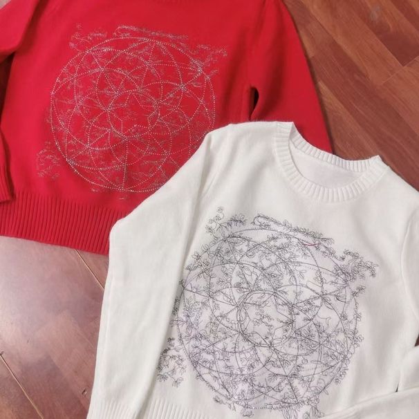 2025 Autumn Winter New Heavy Embroidery Round Neck White Gentle Temperament Soft Knitted Sweater For Women_ecoleips.com