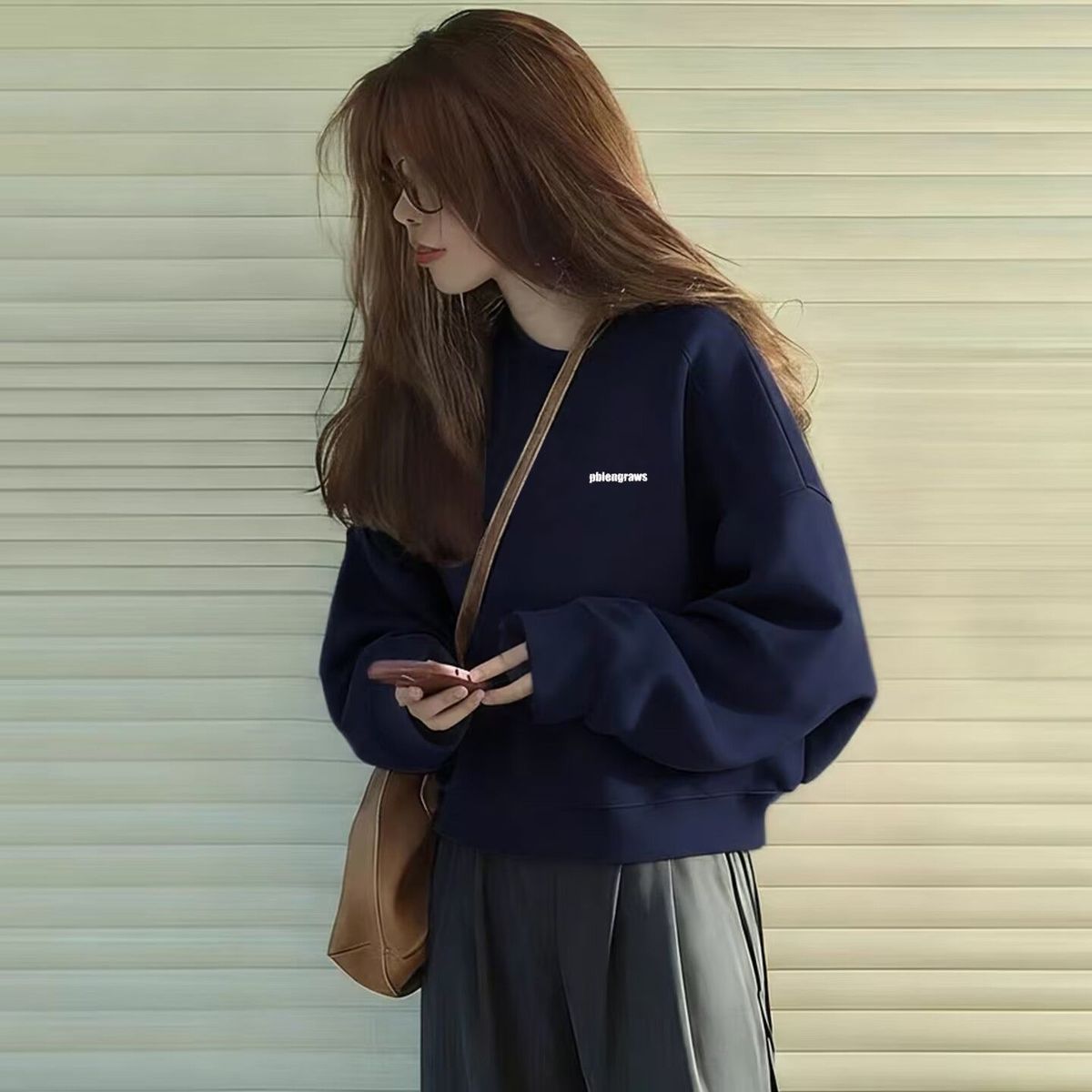 High-end Vintage Niche Navy Blue Round-neck Sweatshirt For Women, Fleece-lined, Thickened, Slimming, New Autumn And_ecoleips.com