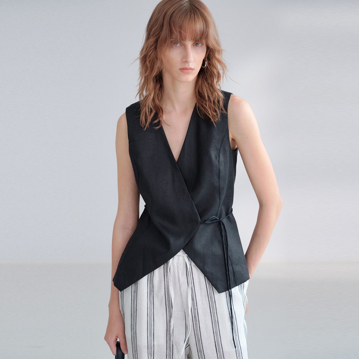 100% Linen V-Neck Vest For Women - Short Sleeveless Tank Top With Waist Tie, French Minimalist Style, Natural & Black_ecoleips.com