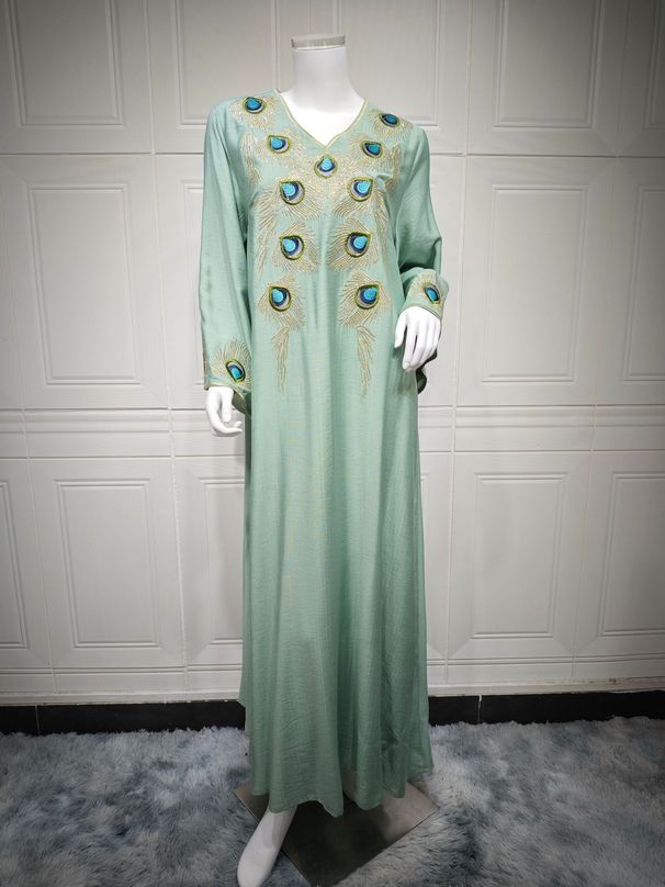 AB429 Women's Muslim Clothing Elegant Pullover Embroidered Dress Robe New Style_ecoleips.com