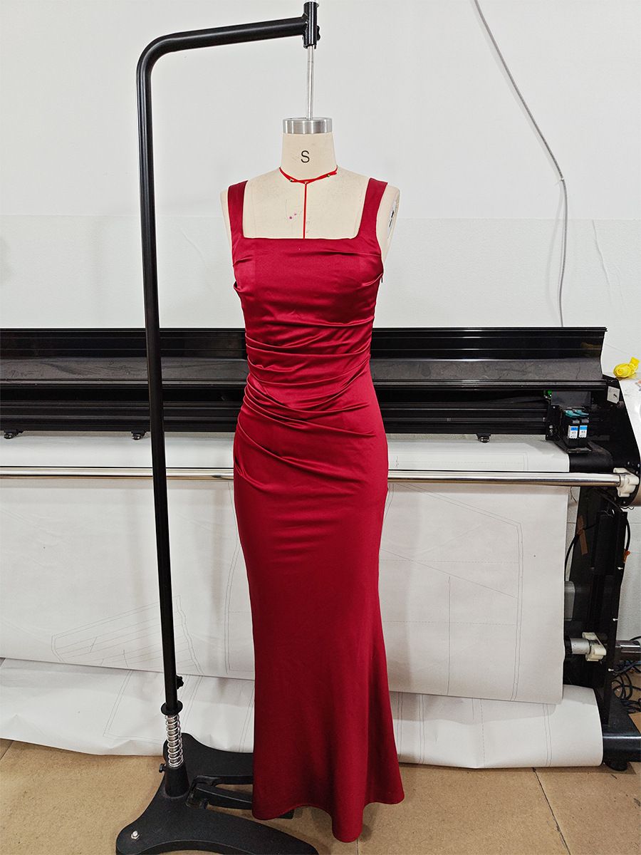 High-End Slim Fit Women's Halter Dress Sexy Pleated Long Skirt Tie-Up Bodycon Evening Banquet Dress for Export_ecoleips.com