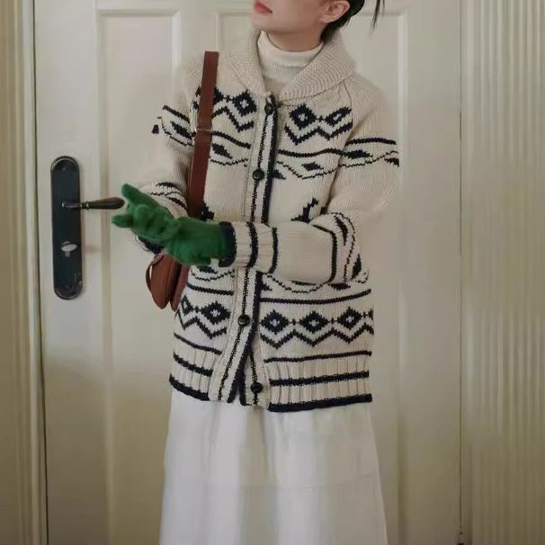 girl Christmas Carnival Retro Nordic Knit Cardigan With Reindeer Jacquard Wool Thick Sweater Coat For Women_ecoleips.com