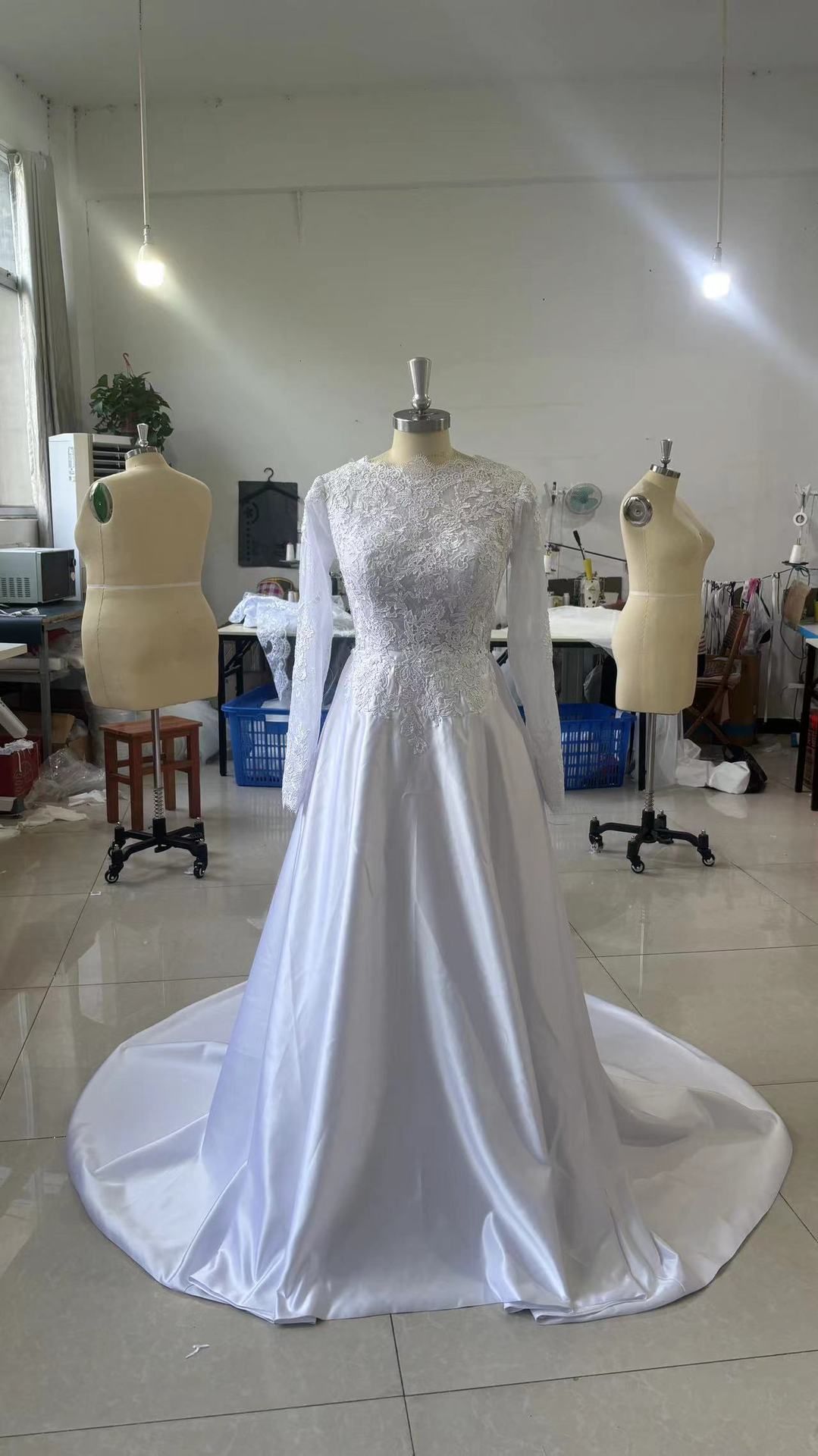 Women's Clothing Wedding Dress Round Neck Lace Long Sleeve Satin New Slim Size Can Be Customized_ecoleips.com
