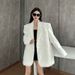 ng2510292 Heavy-duy Jacquard Beaded Whie Blazer For Women, Auumn Elegan Socialie Syle, Ligh Luxury, High-end Niche Sui_ecoleips.com