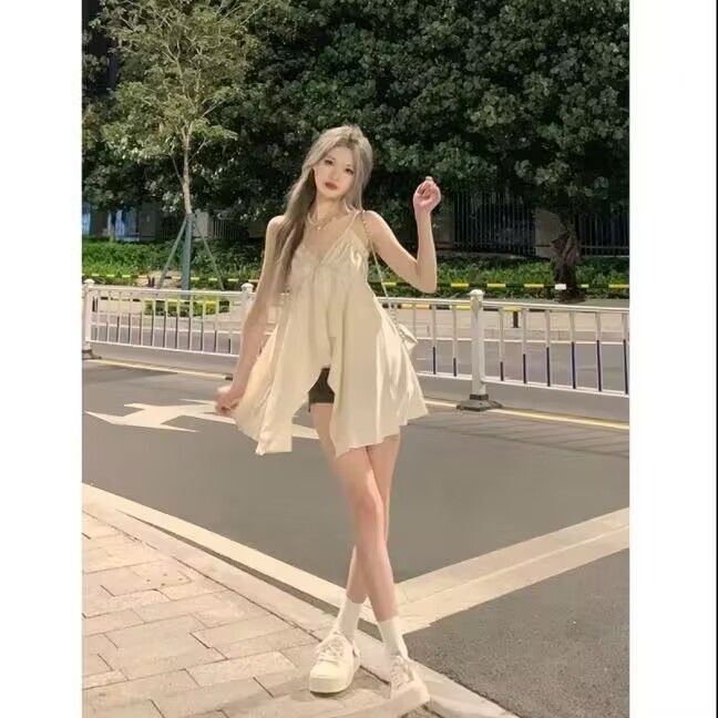 Pure Desire Irregular Strap Summer New Hot Girl Design Sense Niche Vest Elegant Ruched Dopamine Top For Women_ecoleips.com
