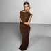 Women Elegant Formal Evening Dress, Asymmetrical One‑Shoulder Sleeve, Solid Color, High Slit Detail, Slim‑Fit Silhouette_ecoleips.com