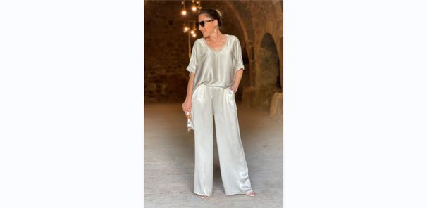 Women's Clothing Suits Fashionable Temperament Casual V Neck Short Sleeved Wide Leg Pants Suit_ecoleips.com