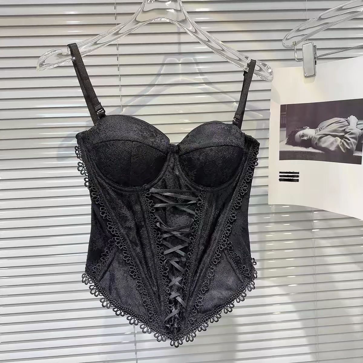 Pure Desire Retro Hottie Lace Fishbone Bra Suspender Vest With Chest Pad Elastic Back Folds Irregular Hem_ecoleips.com