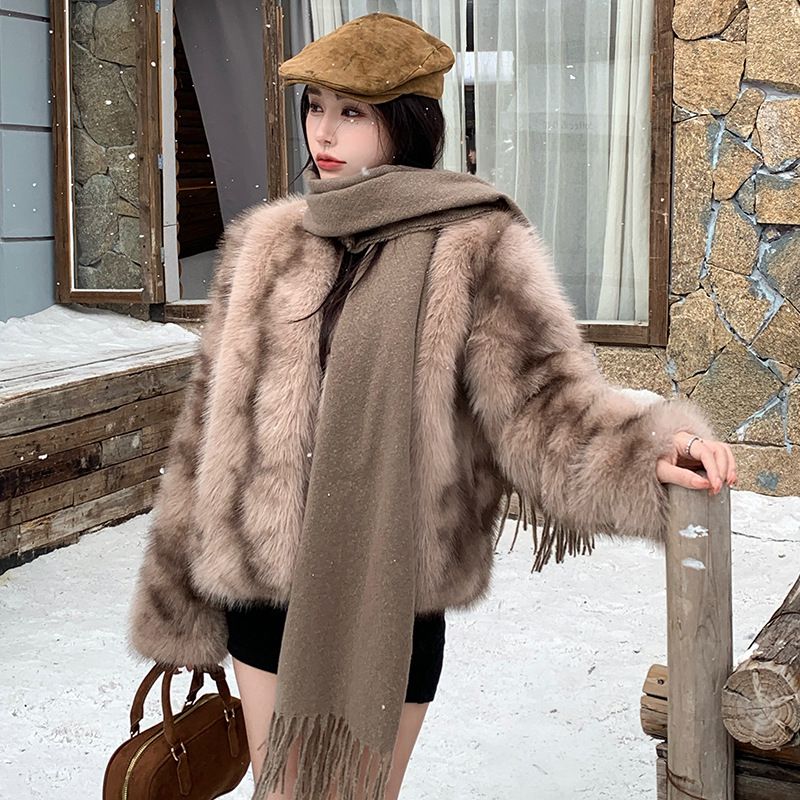 Women’s Faux Fur-Trimmed Leather Jacket – Winter Short Coat With Victoria-Inspired Style (One Size, Brown Sugar Champagne)_ecoleips.com