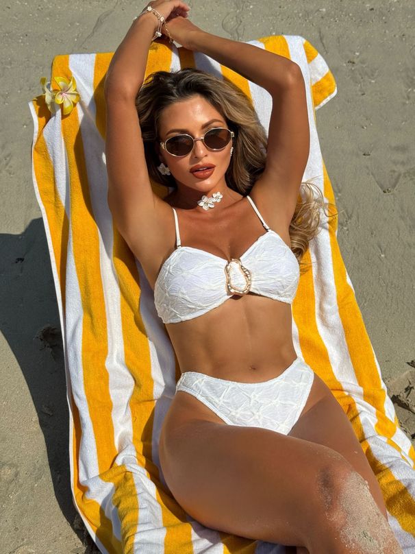 New 2025 Women's Solid Color Fashionable Sexy Swimsuit Two Piece Bikini Set European American Style Cross Border Swimwear_ecoleips.com