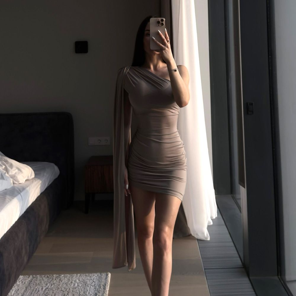 Summer Solid Color One Shoulder Bodycon Dress for Women European American Style Ruched Ribbon Slim Fit Elegant Wholesale 2025_ecoleips.com