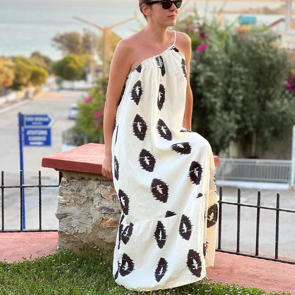 Elegant Off-Shoulder Maxi Dress With Geometric Print – Flowy Beach Dress For Women, Boho Chic Summer Dress, Vacation & Casual Wear_ecoleips.com