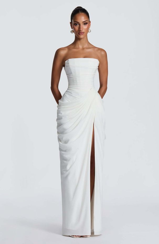 European And American Style Asymmetrical Pleated Strapless Dress Sexy High Slit French Romantic Women's Clothing/Dress_ecoleips.com