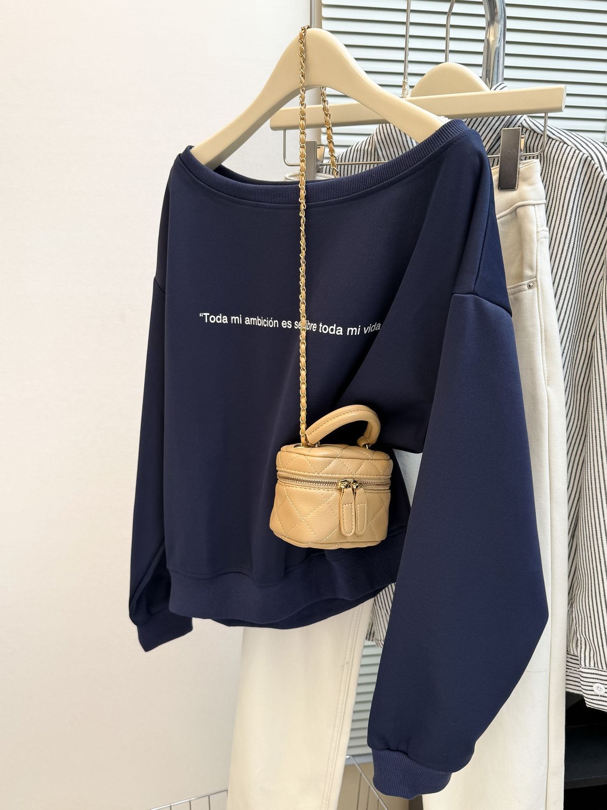 real Shot One-shoulder Slanted Collar Long-sleeve Sweatshirt For Women, Spring Autumn 2025 New Style, Loose_ecoleips.com