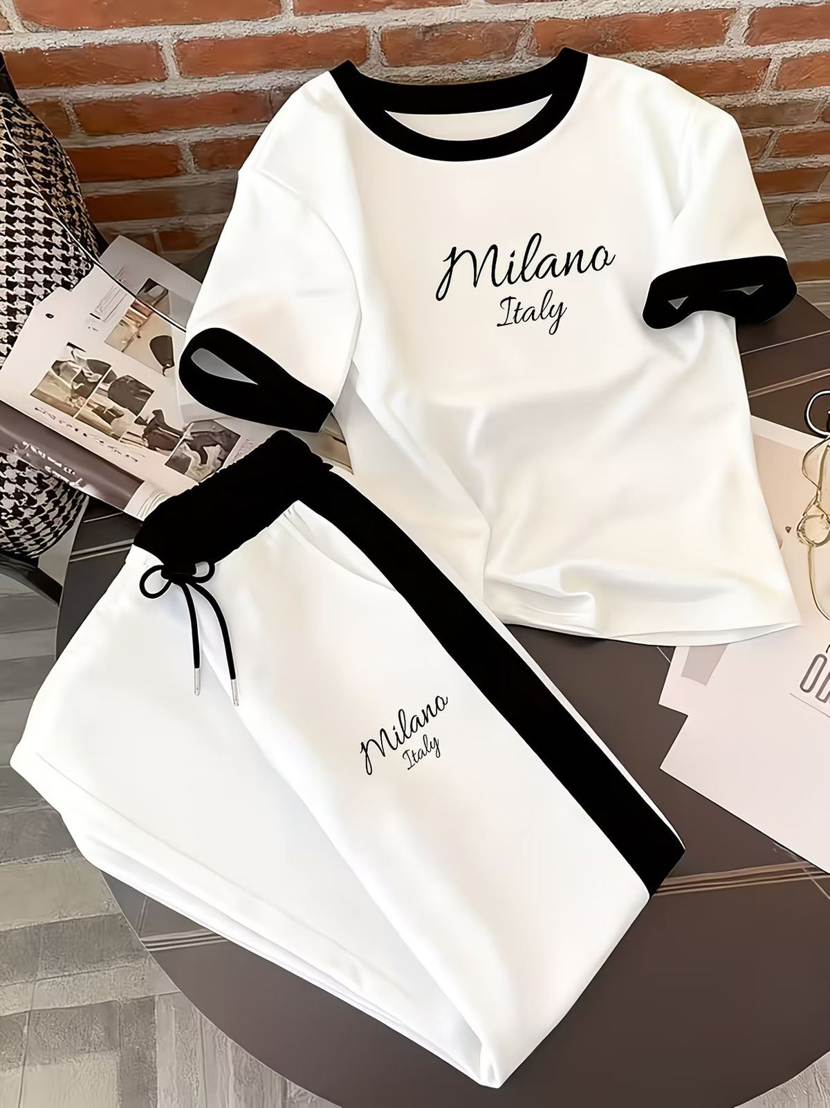 Women's Trendy Graphic Print Two-Piece Set – Summer Casual Short Sleeve Top & Shorts Outfit (White, S-XL, Comfortable Loungewear Matching Set)_ecoleips.com