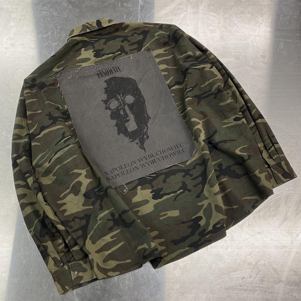 Women's Clothing Trendy Brand Military Green Camouflage Washed Old Jacket With Patch On The Back Lapel Long Sleeved Shirt For Men And Women Vibe Style_ecoleips.com