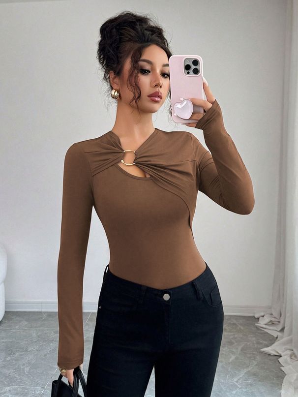 Voya Hot Selling Women's Clothing, Solid Color Design, Hollowed Out Long Sleeved Shoulder T-shirt, Slim Fit, Inner Layer, Temperament Top_ecoleips.com
