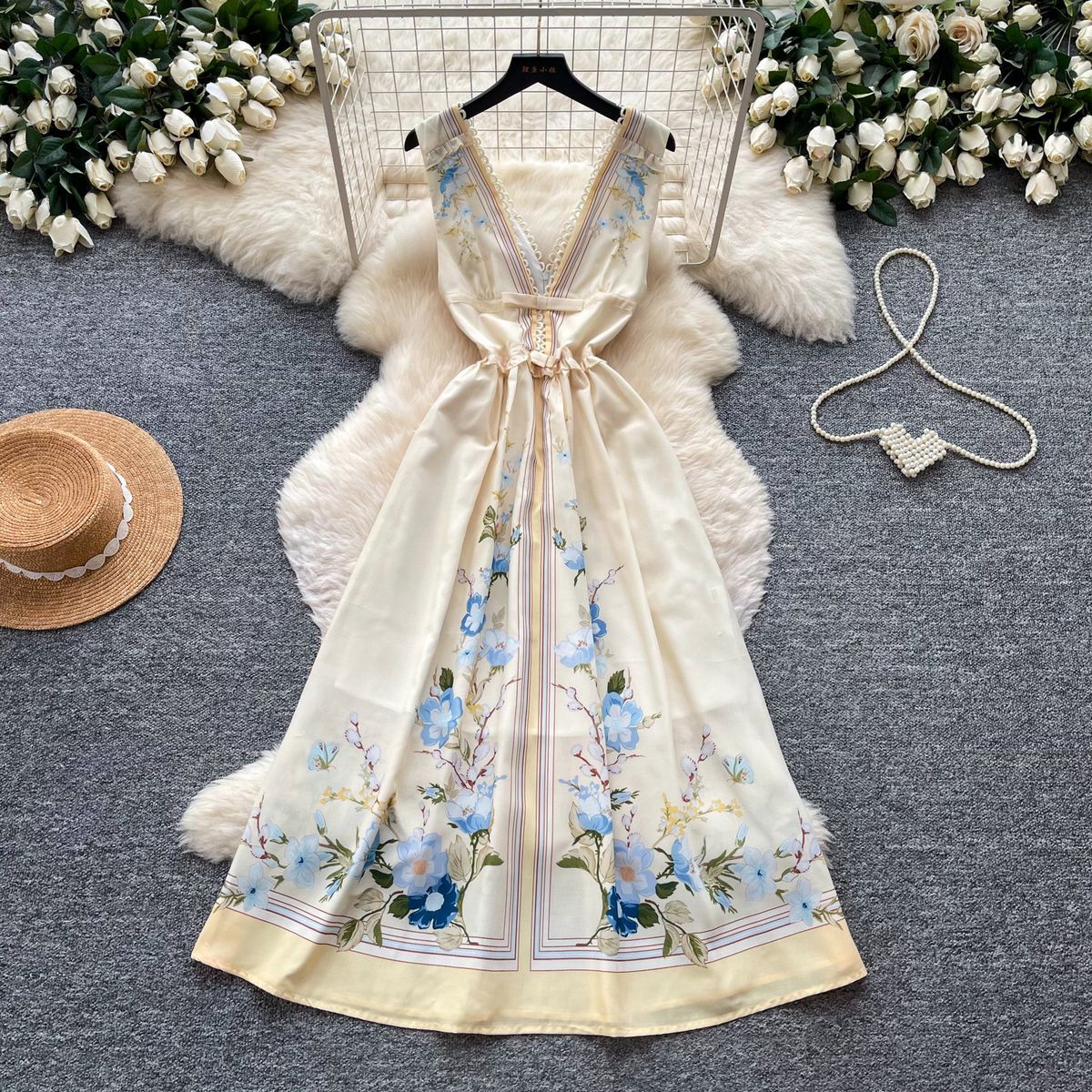 Women's French Romantic V Neck Dress Printed High Waisted Slimming mid Length Sleeveless Elegant Vacation Style_ecoleips.com