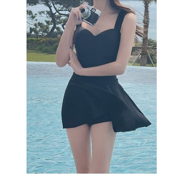 Elegant Black Sweetheart Neck One Piece Swimsuit With Ruched Bodice Flared Skirt Modest Swimwear For Beach Pool Vacation_ecoleips.com