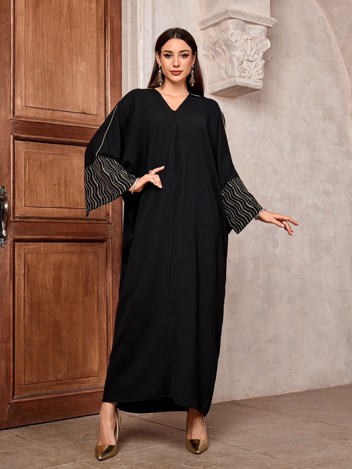 Muslim Dress Women "Exquisite Embroidered Jalabiya Dress – Modest Muslim Long Robe With Ethnic Cover-Up Design (Black, One Size)"_ecoleips.com