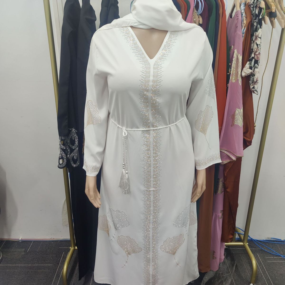 Z2123W Plus Size Dress With Heavy Embroidery And Rhinestones, Muslim Long Robe Two-Piece Set_ecoleips.com