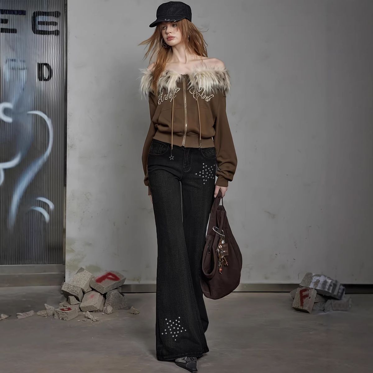 High-Waisted Women's Street Style Jeans with Studs Clean Fit Slightly Flared Unique Versatile Denim_ecoleips.com